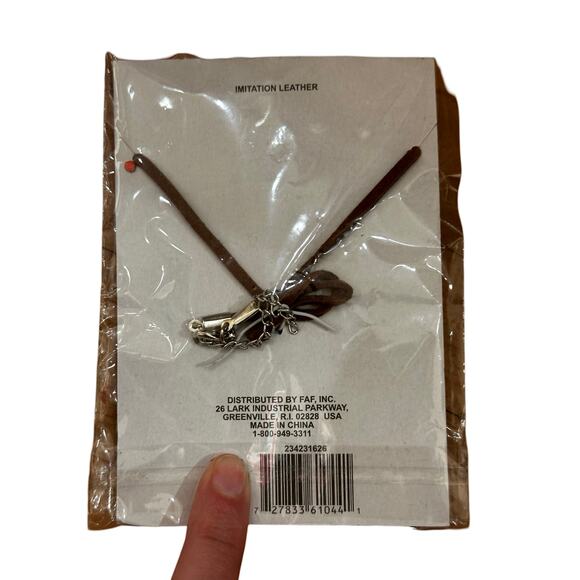 Mother of Pearl Flower Pendant and Shell Flower Pendant Necklaces NWT - Picture 5 of 5